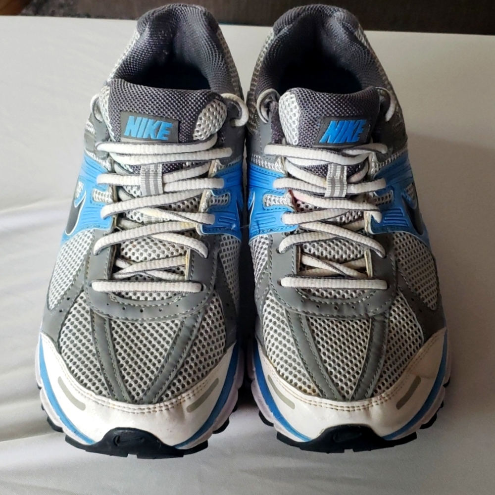 Nike gray and light blue sneakers in size 7 1/2